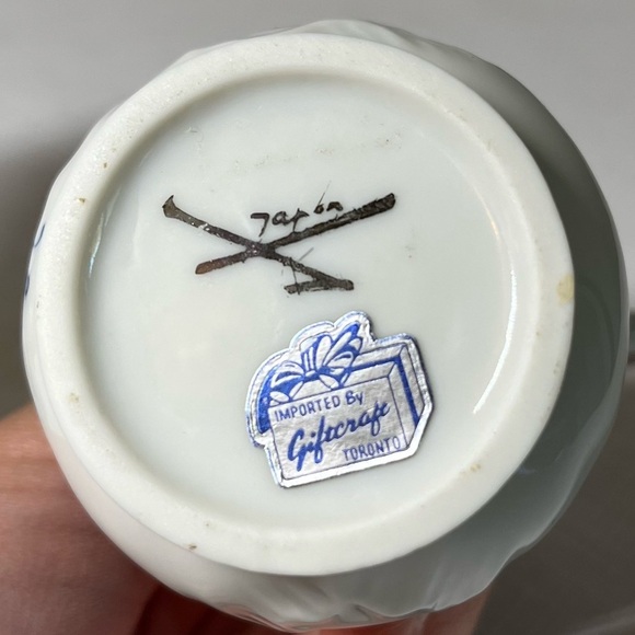 Victorian Shoe & Pitcher Vase
Porcelain
Vintage - Picture 3 of 6